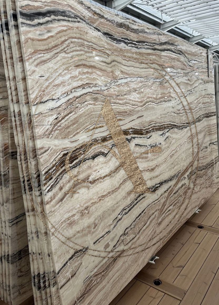 TRAVERONYX 2CM POLISHED