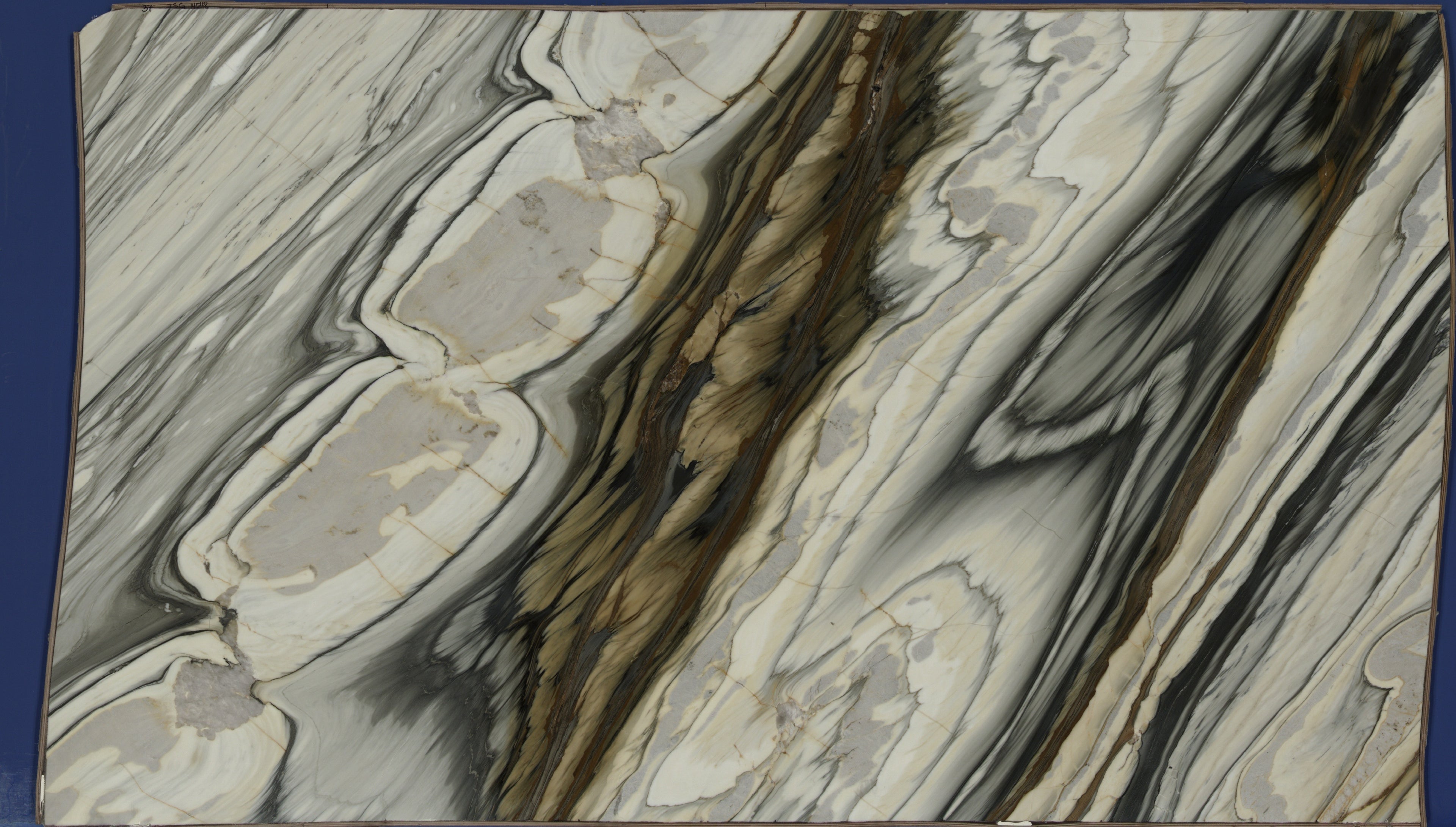 CALUCATTA FABRICATTI 2CM POLISHED