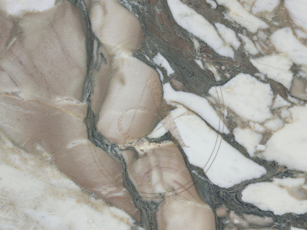 CALUCATTA VAGLI CARMEL 2CM HONED