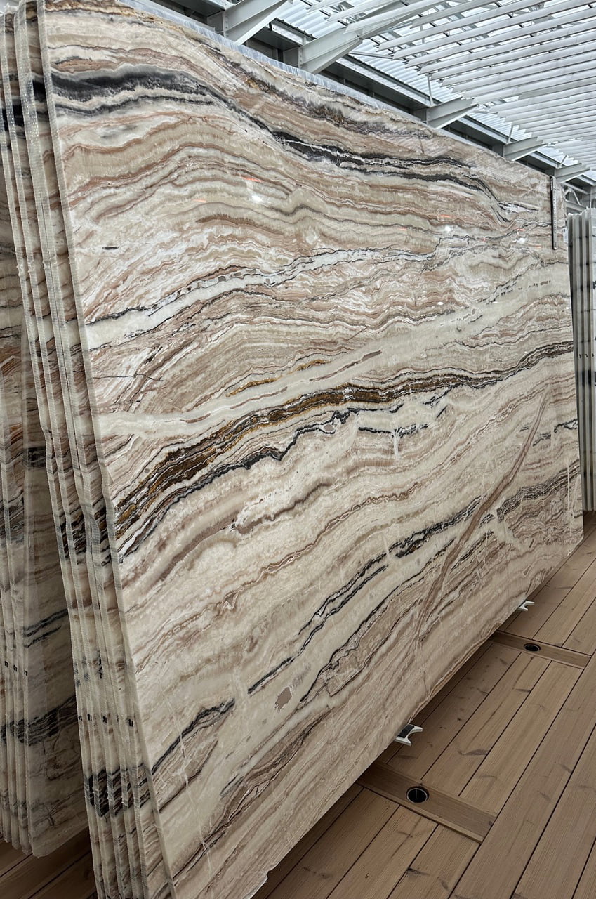 TRAVERONYX 2CM POLISHED