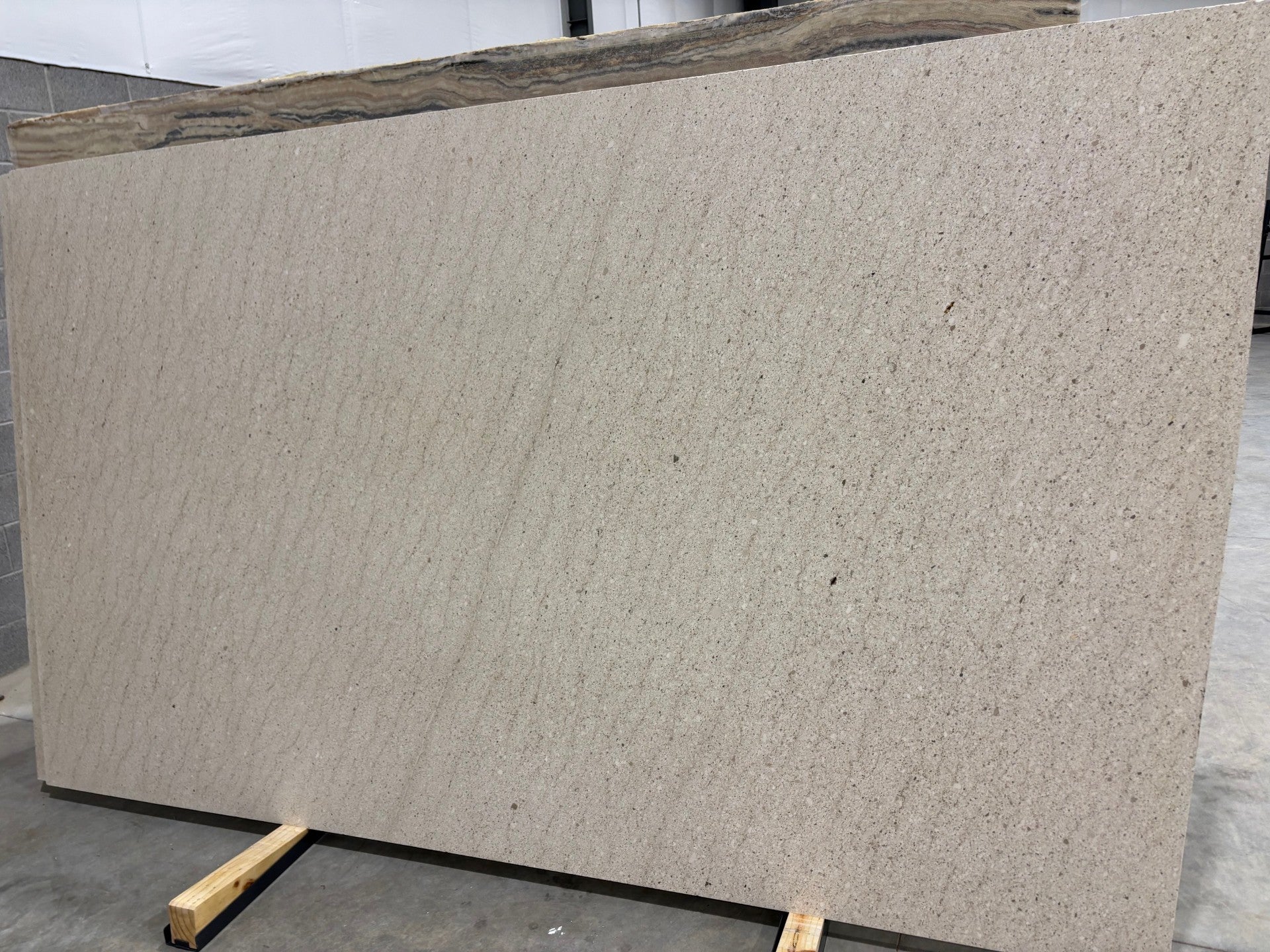 GAIA 2CM HONED