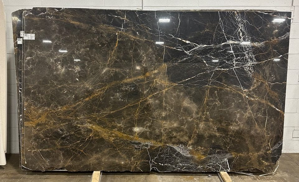 VELVET NOIR 2CM POLISHED