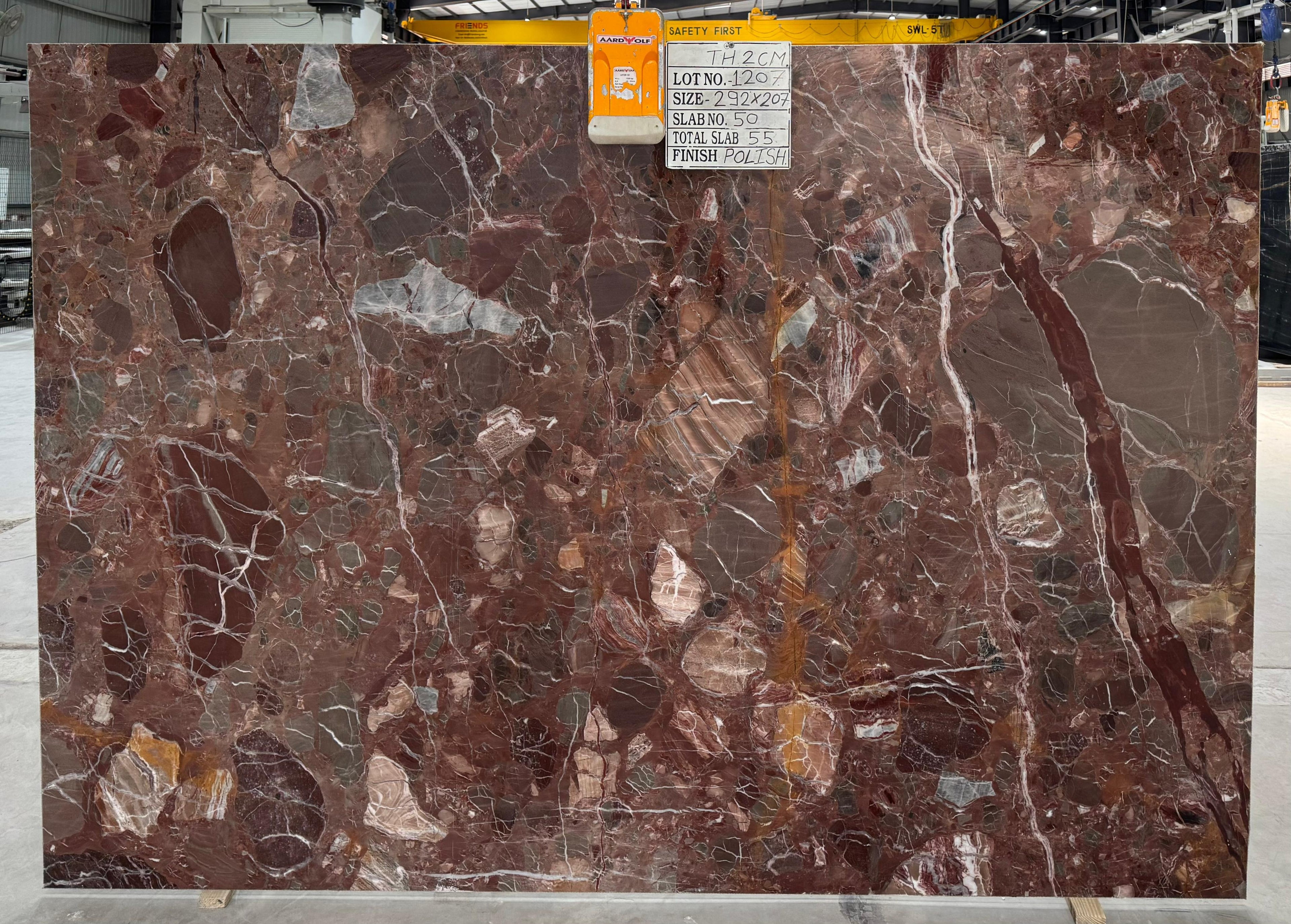 NOBILE GARNET 2CM HONED
