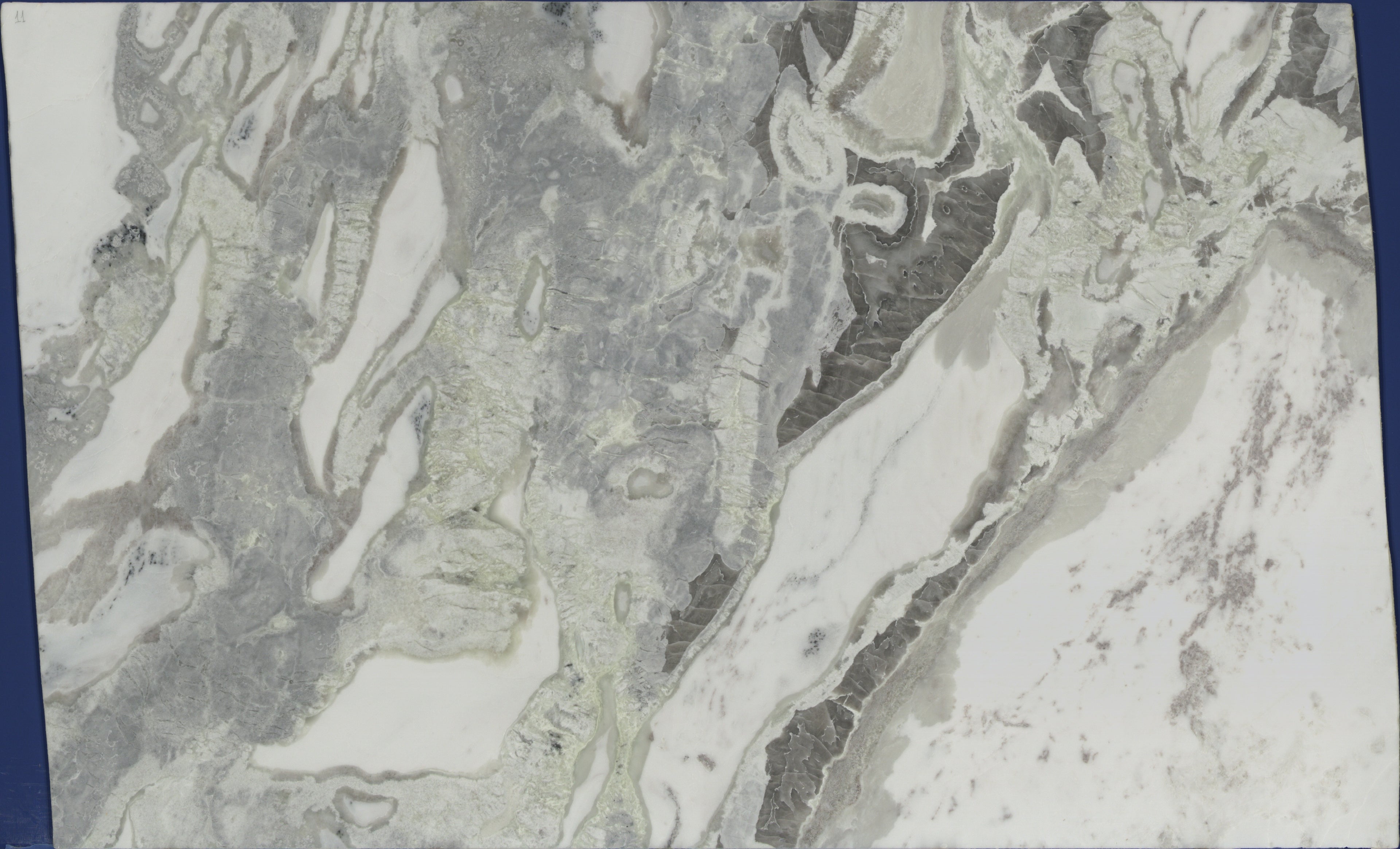 OYSTER WHITE 3CM HONED